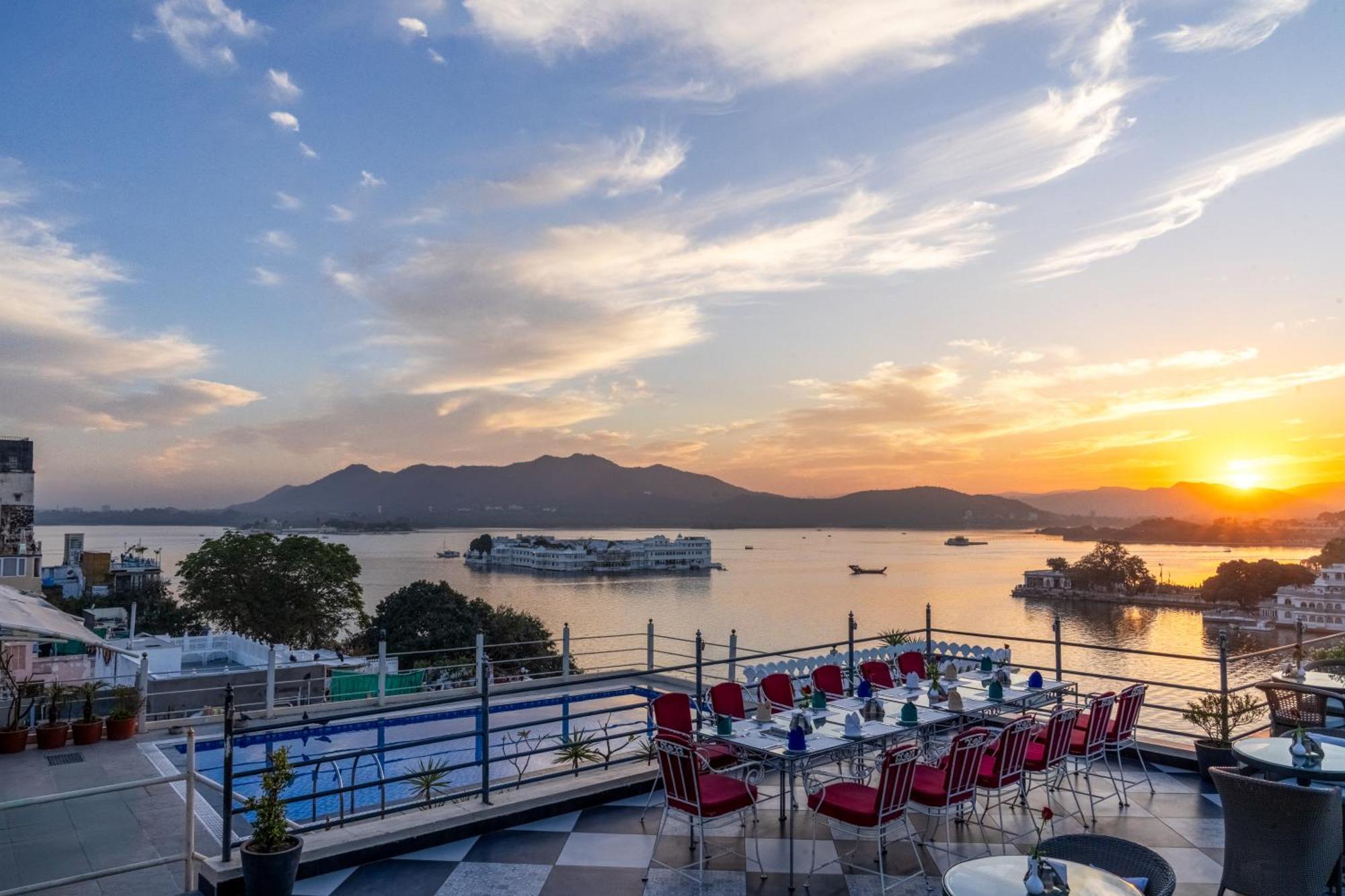 Hotel Udaigarh - Udaipur Exterior foto